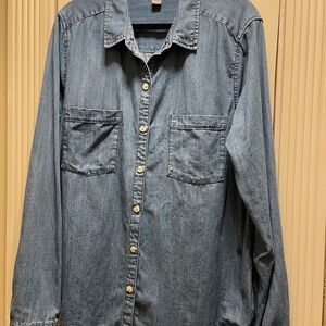 Casual Denim Button-Up Shirt